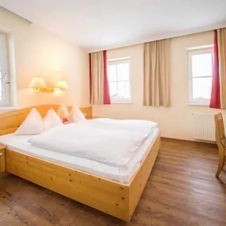 Jagdhof Hotel 4*