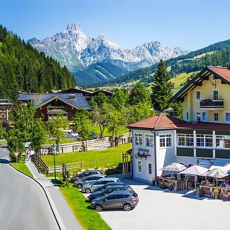 Hotel Jagdhof 4*